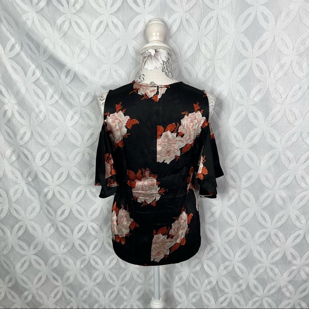 Ganni‎ Pation Satin Floral Cold Shoulder Ruffle Sleeve Blouse Black Pink Size 34 - Picture 9 of 11